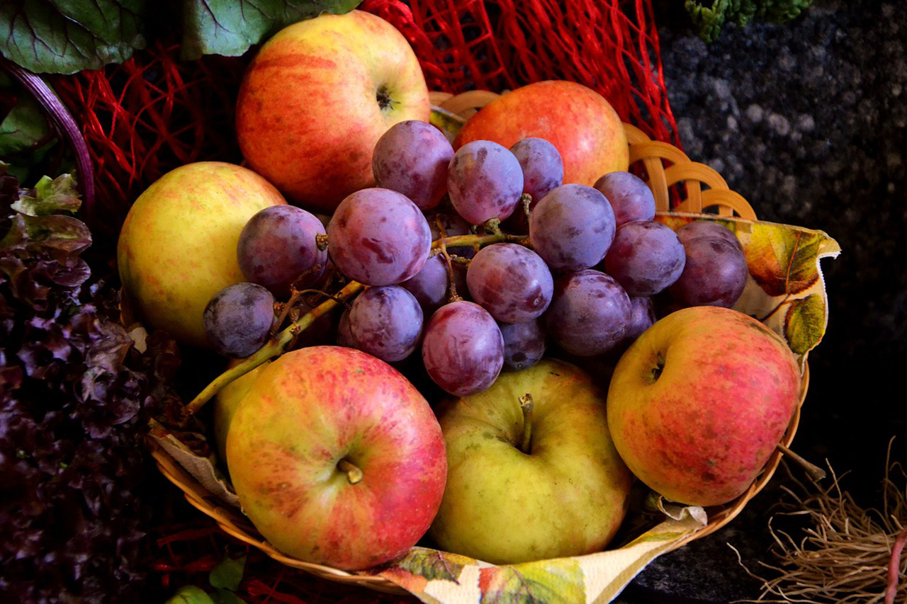 FRUITS AND VEGETABLES